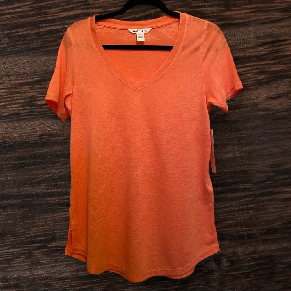 Women’s NWT Athleta T-Shirt